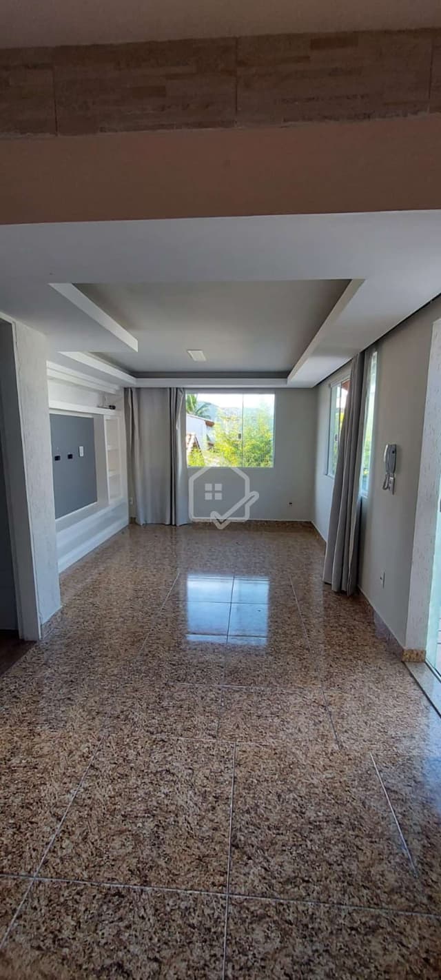 alugo casa em piratininga niteroi 